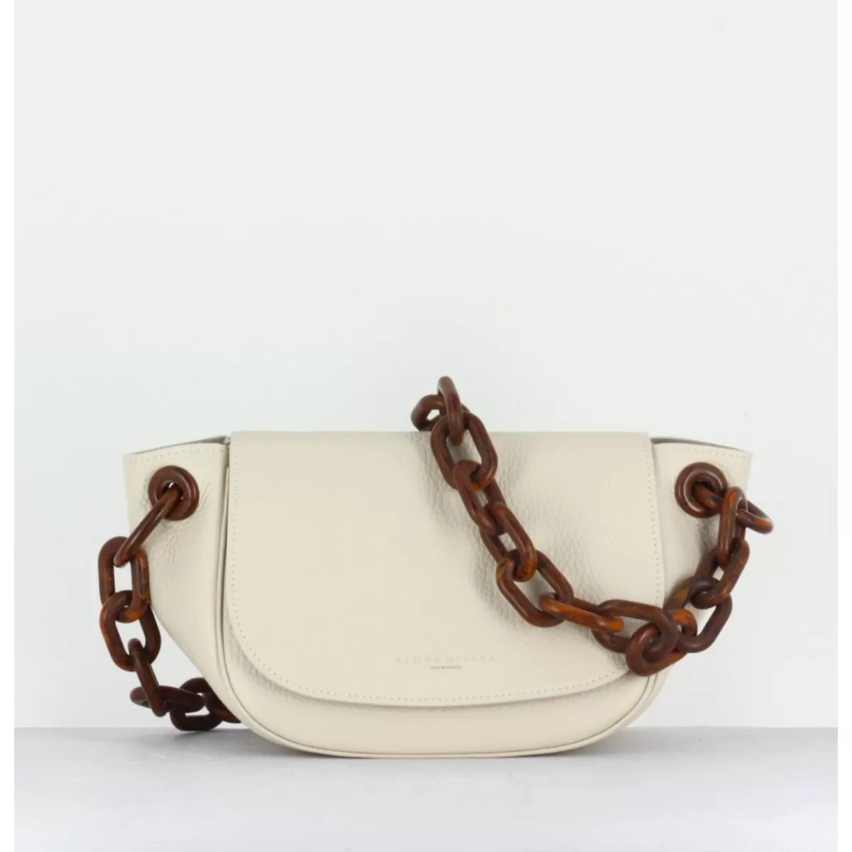 Garrice Bend Bag Cliff Cheap