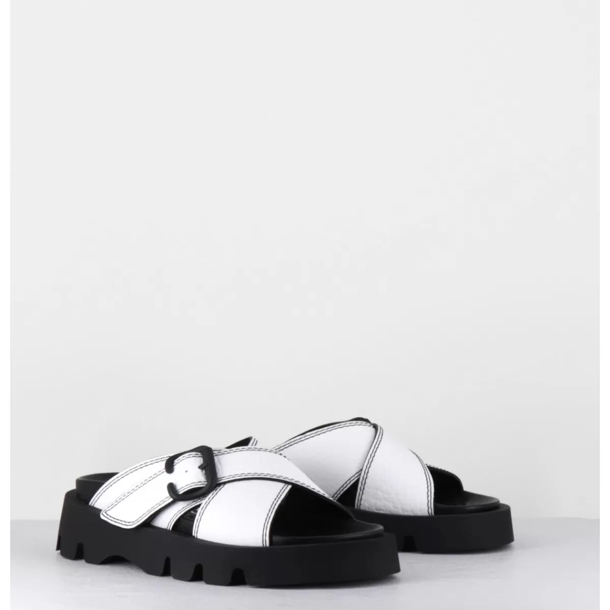 Garrice Lacey White Sandals Hot